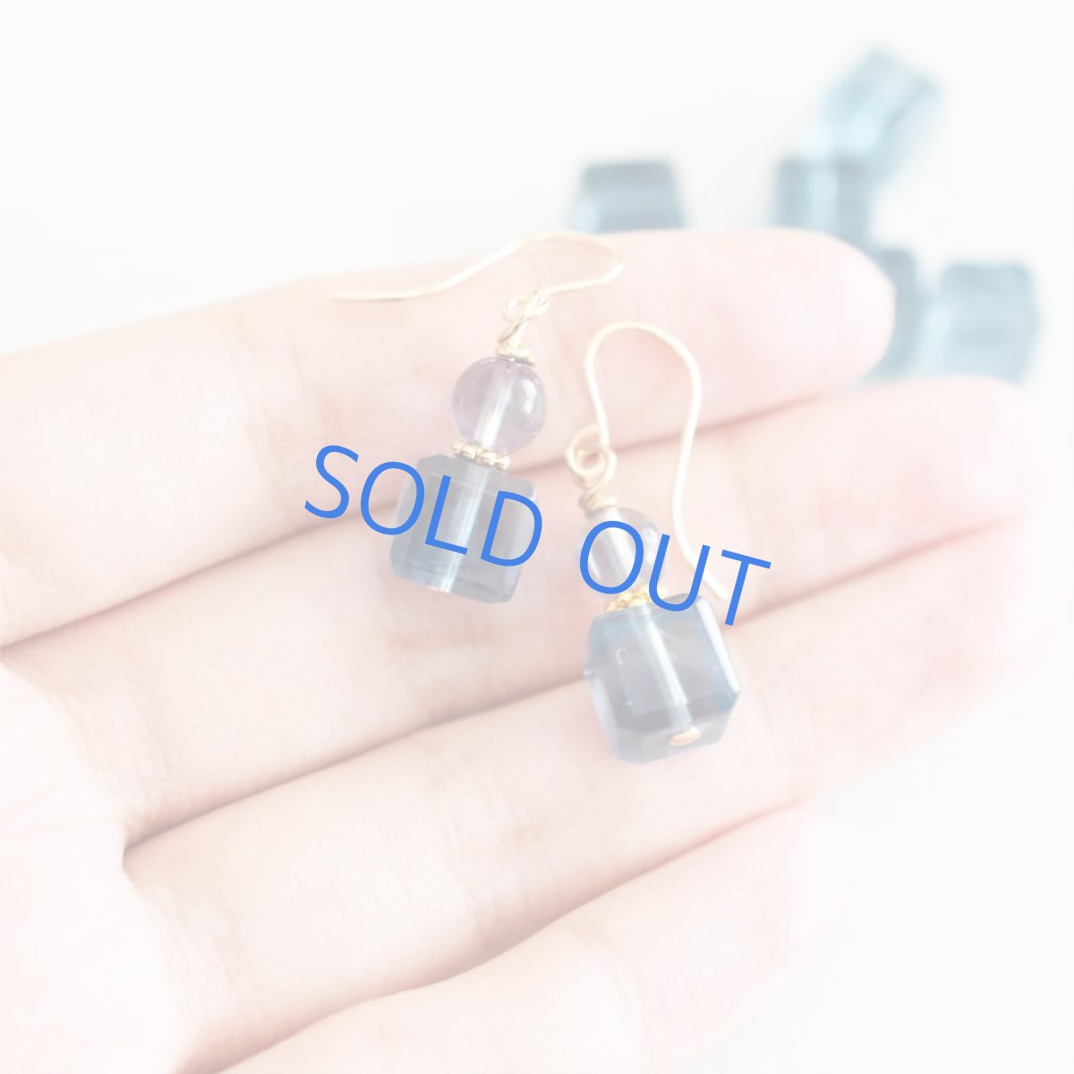 画像7: 半額SALE【限定数のみ】香水瓶 ブルーグリーンフローライト 14KGFピアス (7)