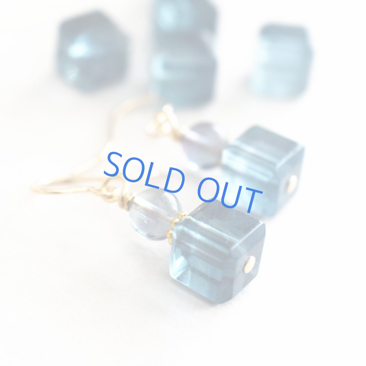 画像5: 半額SALE【限定数のみ】香水瓶 ブルーグリーンフローライト 14KGFピアス (5)