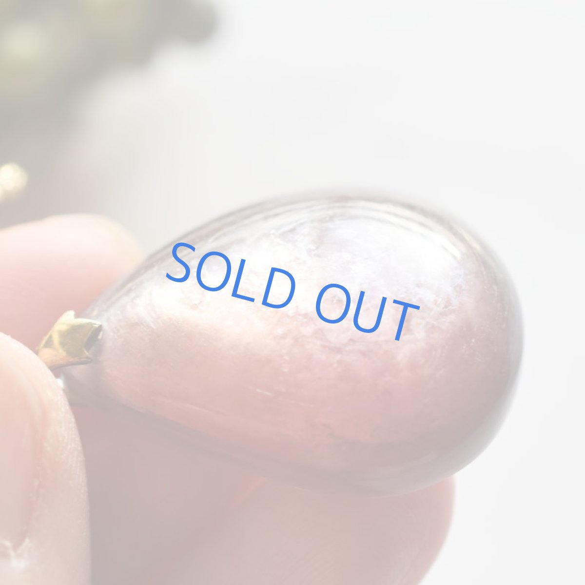 画像2: 【1点もの・B】希少石!レピドライト 大粒 ペンダントネックレス サージカルゴールドネックレス60cm (2)