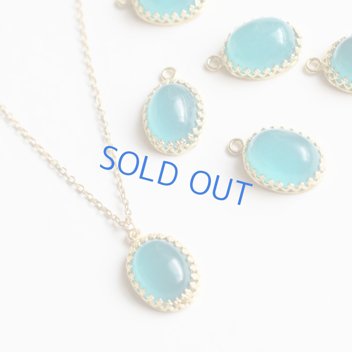 画像5: 【残り2】人気! ネオンブルーアマゾナイト オーバル サージカル50cmネックレス  (5)