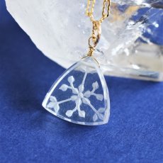 画像5: 【限定数のみ・雪結晶】切子細工彫刻　クリスタル(水晶)　スライスカット　サージカルステンレスネックレス50cm (5)