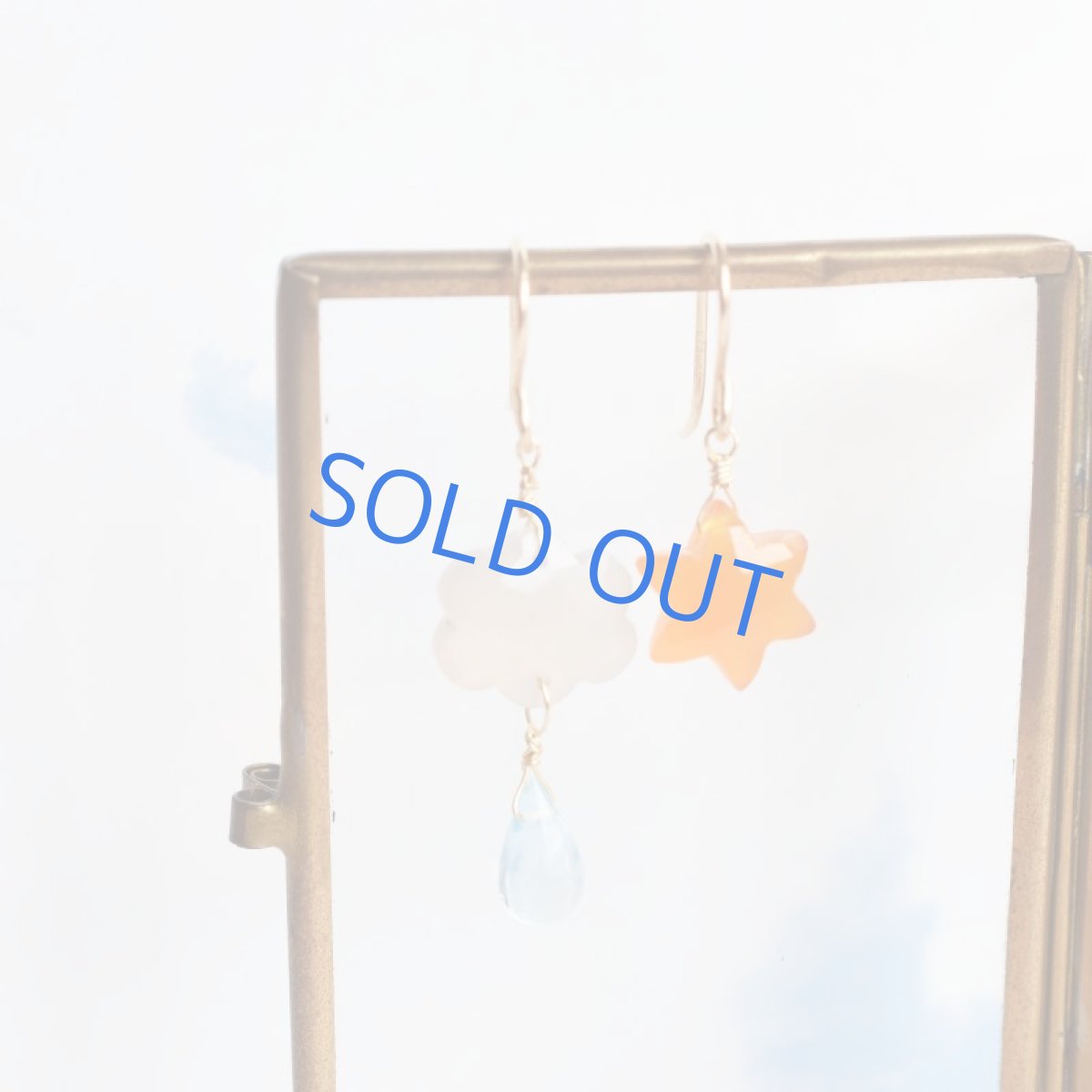 画像5: 【完売】晴れの日と雨の日の お天気 14KGFフックピアス(カーネリアン・トパーズ・グレーオニキス)  (5)