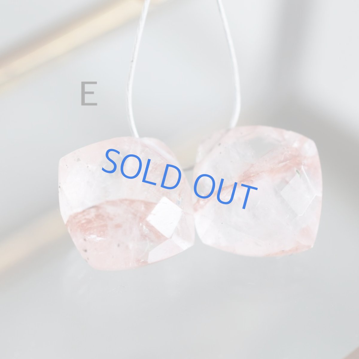 画像3: 【金具変更可・残りG】ヒマラヤ山脈パールヴァティー産 　マニカラン　水晶　14KGFピアス  (3)