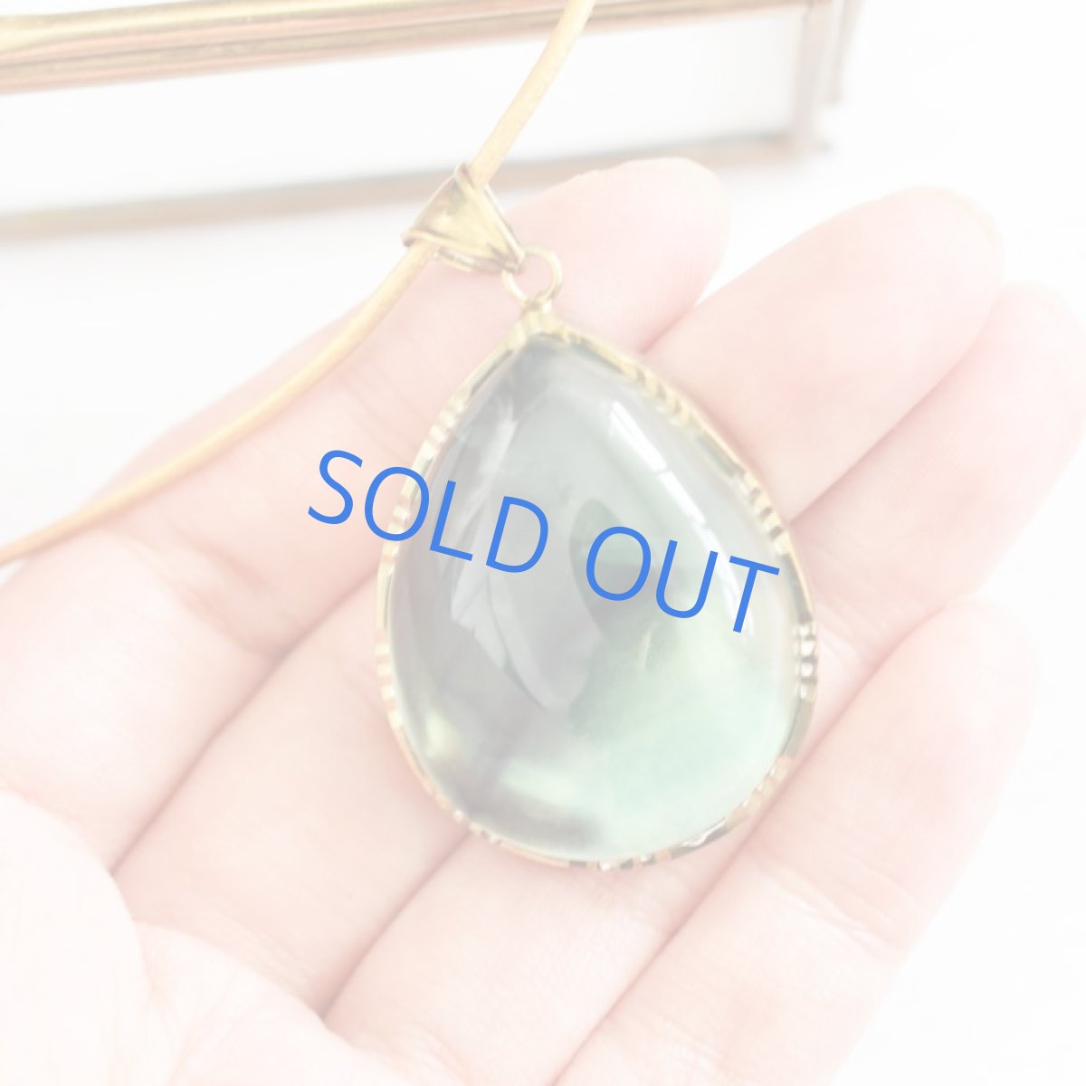 画像6: 【1点もの・セッティングA】超大粒　マルチフローライト　ペンダント　革コード約85センチネックレス (6)