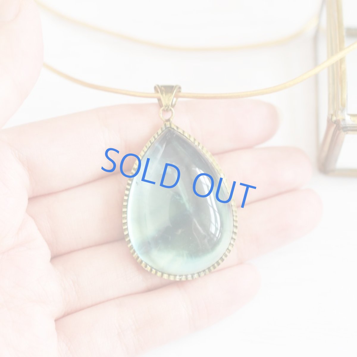 画像3: 【1点もの・セッティングB】超大粒 マルチフローライト ペンダント 革コード約85センチネックレス (3)