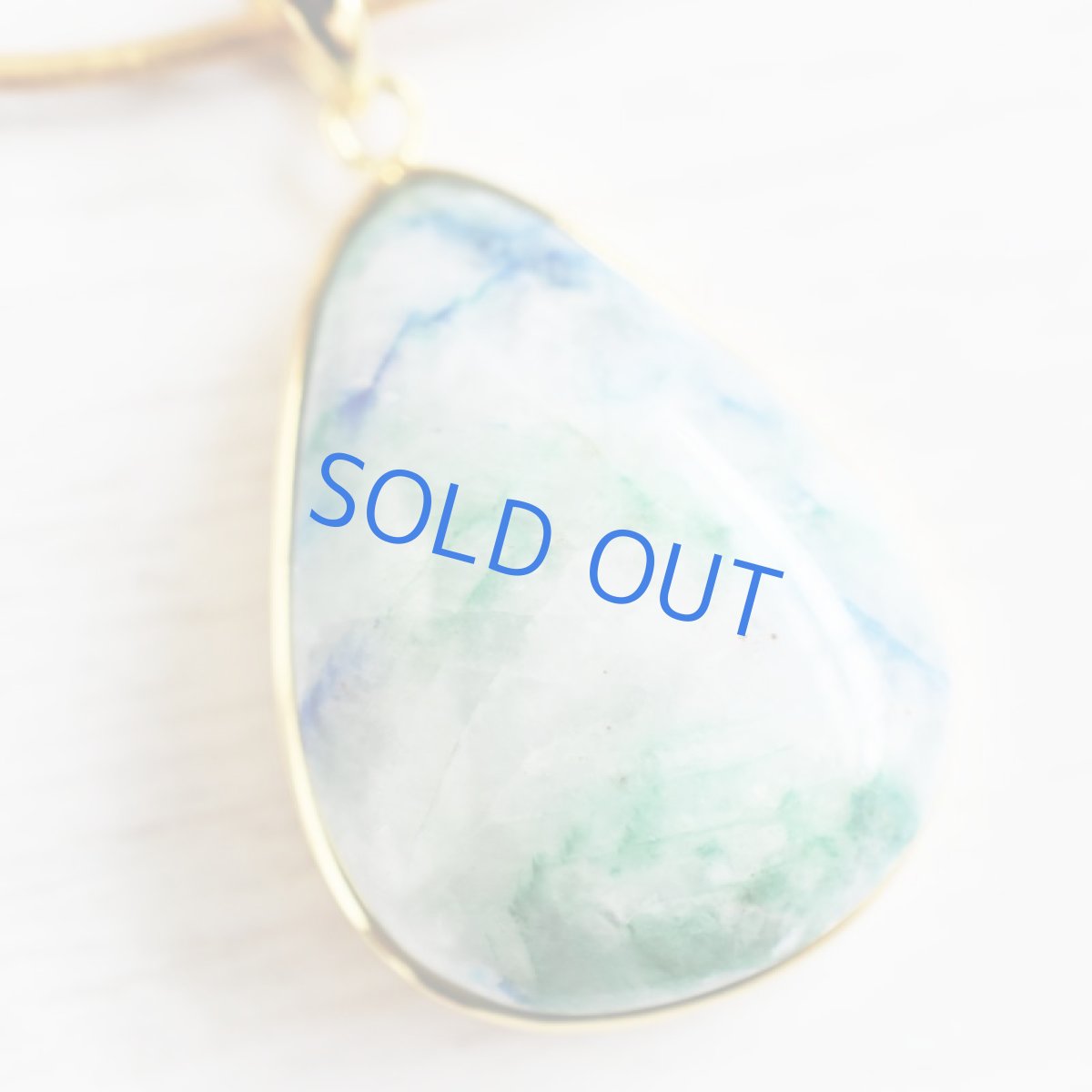 画像2: 【1点もの・C】希少石!超大粒 クァントムクアトロシリカ ゴールド牛革コードロングネックレス (2)