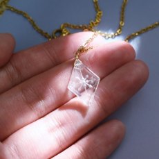 画像6: 【限定数のみ】雪の結晶　彫刻　クリスタルプレート　ダイヤ　アレルギー対応ステンレスネックレス50cm  (6)