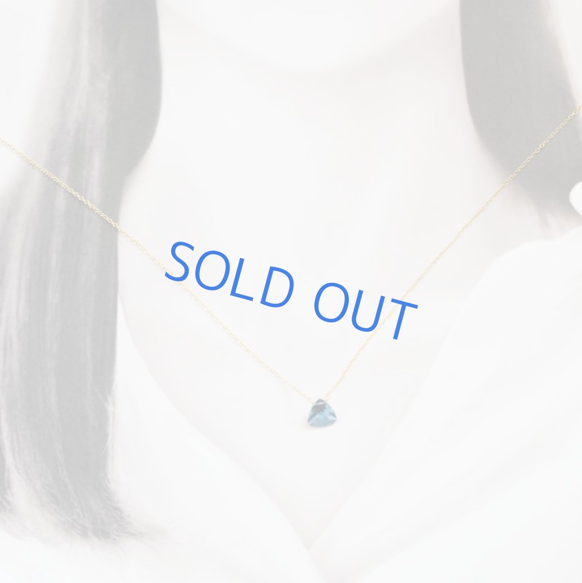 画像10: Creema特集掲載【訳あり・残り3】宝石用ルース　大粒　ロンドンブルートパーズ　トライアングルジェム　サージカルステンレスネックレス40cm (10)