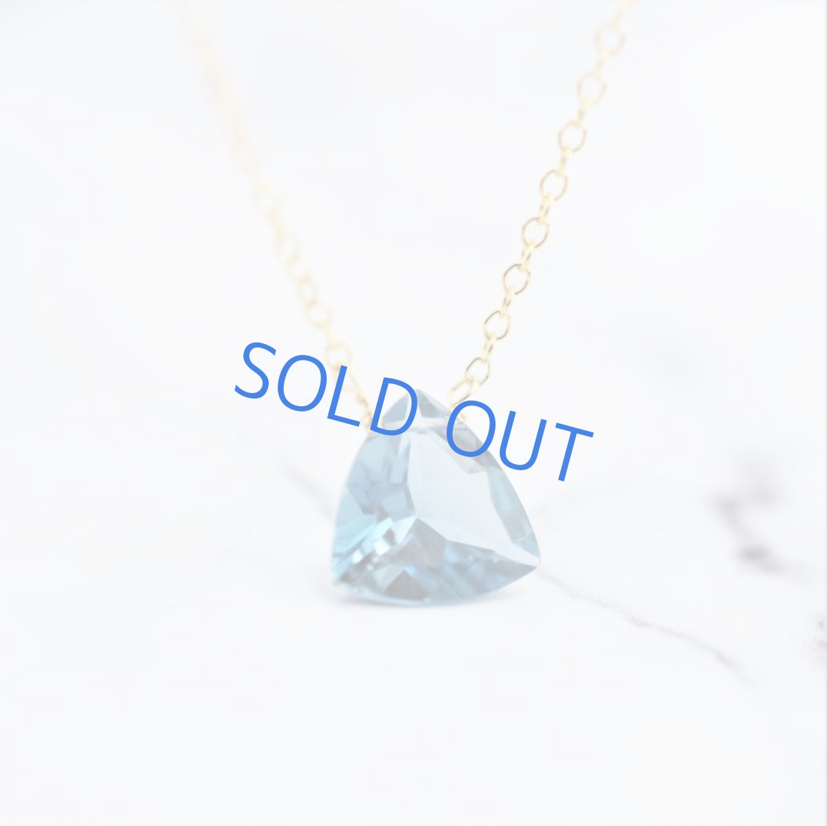 画像5: Creema特集掲載【訳あり・残り3】宝石用ルース　大粒　ロンドンブルートパーズ　トライアングルジェム　サージカルステンレスネックレス40cm (5)