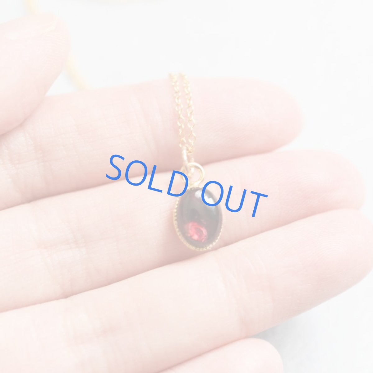 画像6: 【残り４】アルマンディンガーネット　オーバルカボション　サージカルステンレスネックレス40cm  (6)