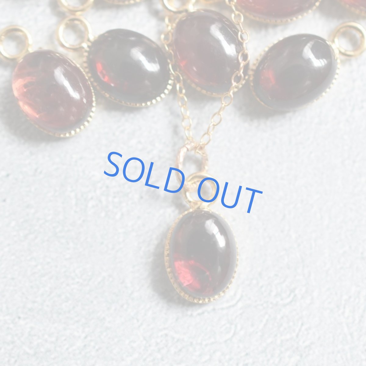 画像5: 【残り４】アルマンディンガーネット　オーバルカボション　サージカルステンレスネックレス40cm  (5)