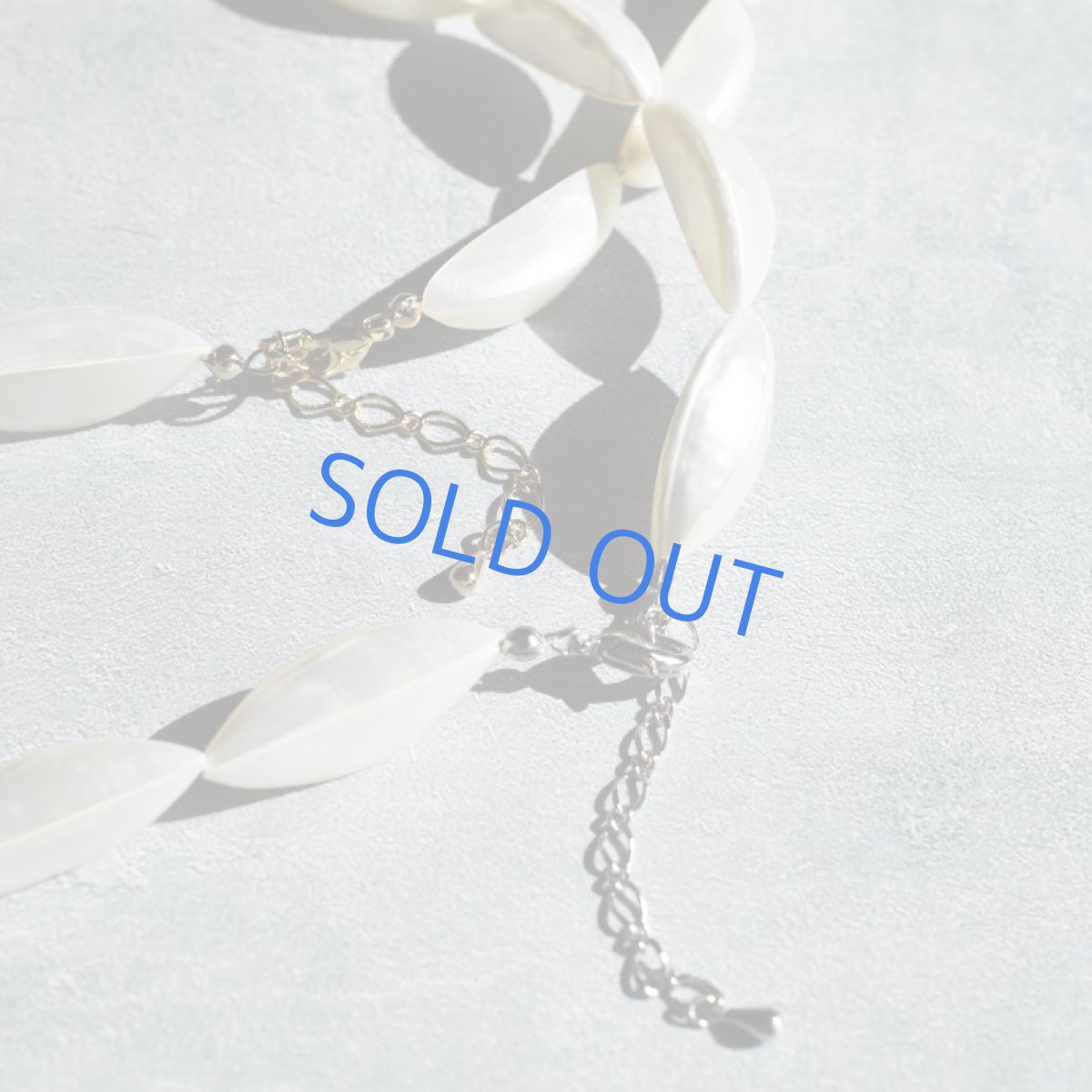 画像6: 【限定数のみ】シェルパール(トロカシェル）　連なり三日月　ショートネックレス約46cm+5cm (6)