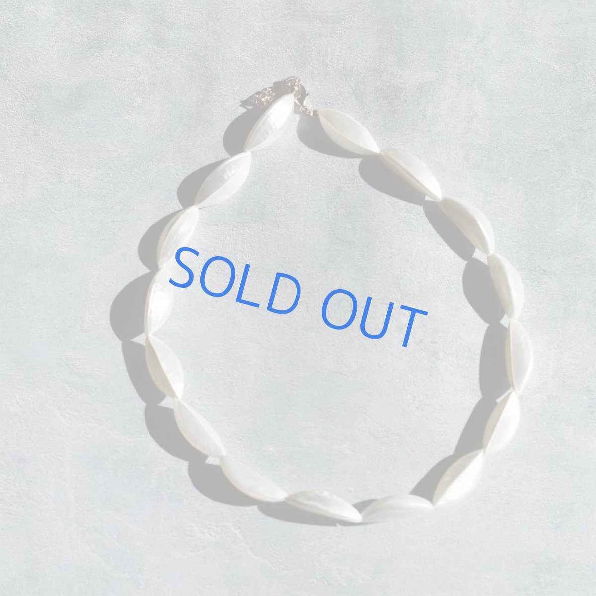 画像7: 【限定数のみ】シェルパール(トロカシェル）　連なり三日月　ショートネックレス約46cm+5cm (7)