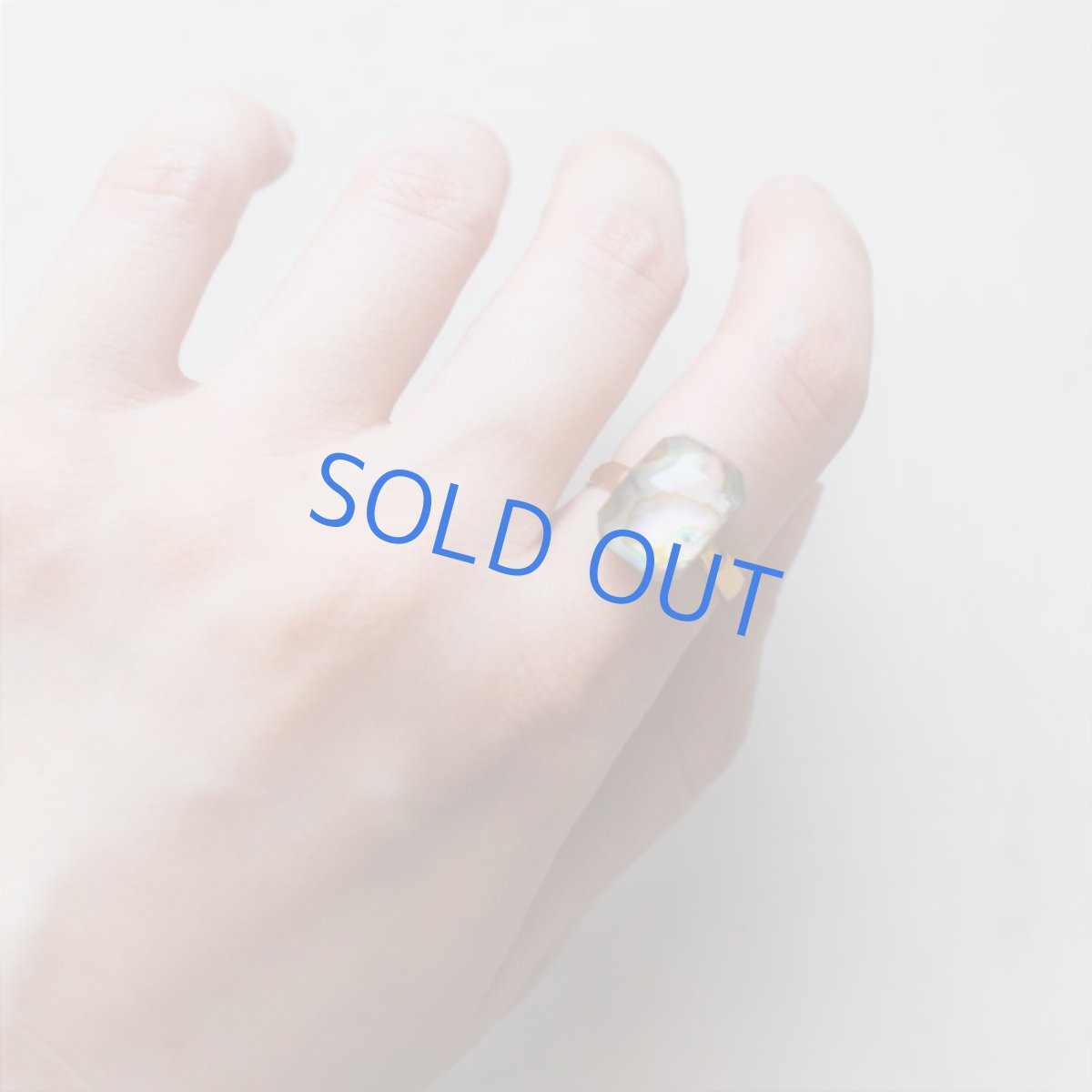 画像4: 半額SALE【限定1・フリーサイズ】アバロンシェルクリスタル レクタングル サージカルステンレス(指輪)  (4)