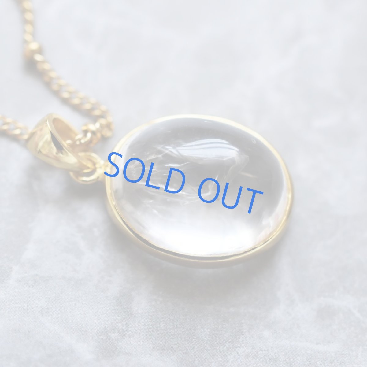 画像2: 夏の新作【1点もの・D】希少石! 水入り水晶(クリスタル) ゴールドサージカルステンレスチェーン 60cm (2)