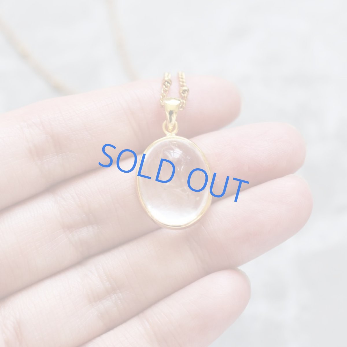 画像4: 夏の新作【1点もの・D】希少石! 水入り水晶(クリスタル) ゴールドサージカルステンレスチェーン 60cm (4)