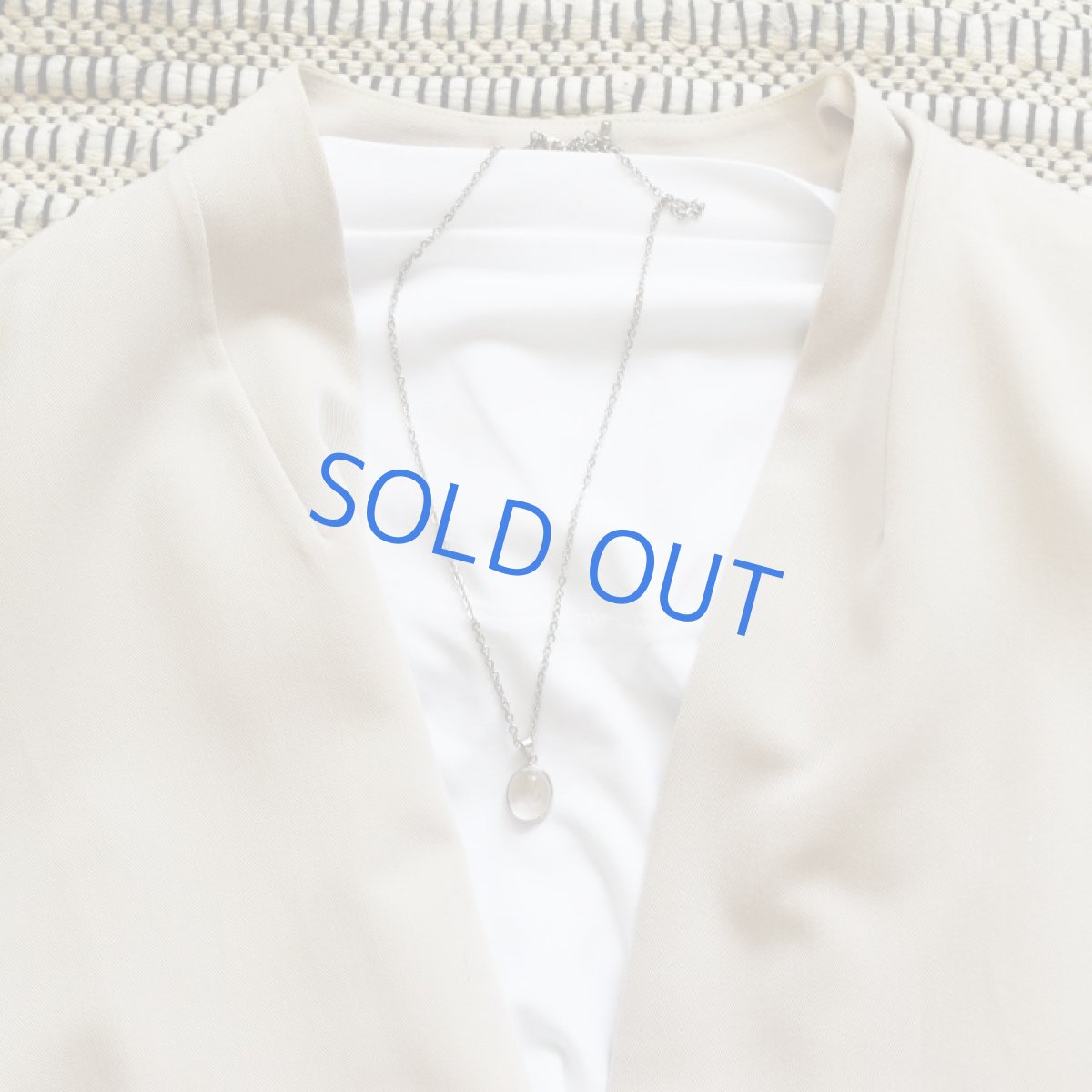 画像8: 夏の新作【1点もの・B】希少石! 水入り水晶(クリスタル) シルバーサージカルステンレスチェーン 45+5cm  (8)