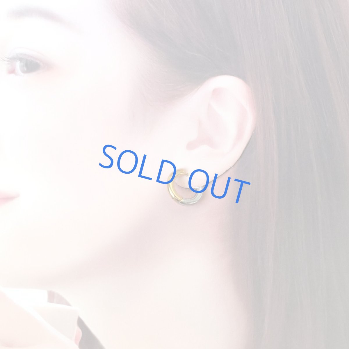 画像9: 冬の新作【316Lサージカルステンレス】バイカラー　ゴールド＆シルバー　リバーシブル　チャンキーフープピアス  (9)