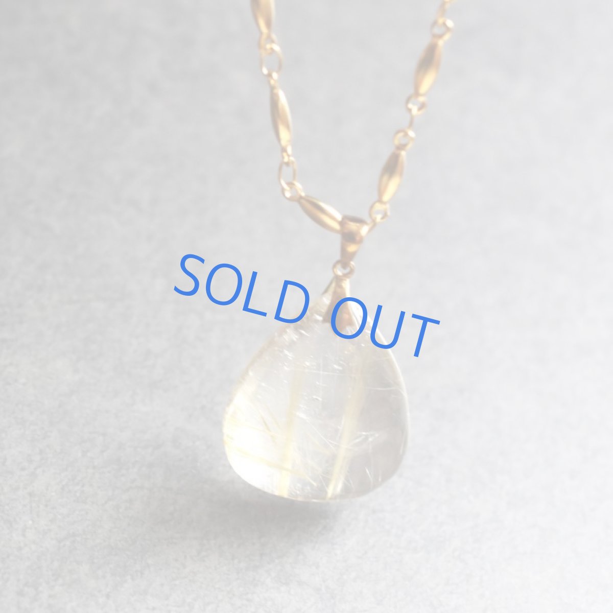 画像6: 春の新作【1点もの】超大粒　タイチン　ゴールドルチルクォーツ　サージカルステンレスネックレス  (6)