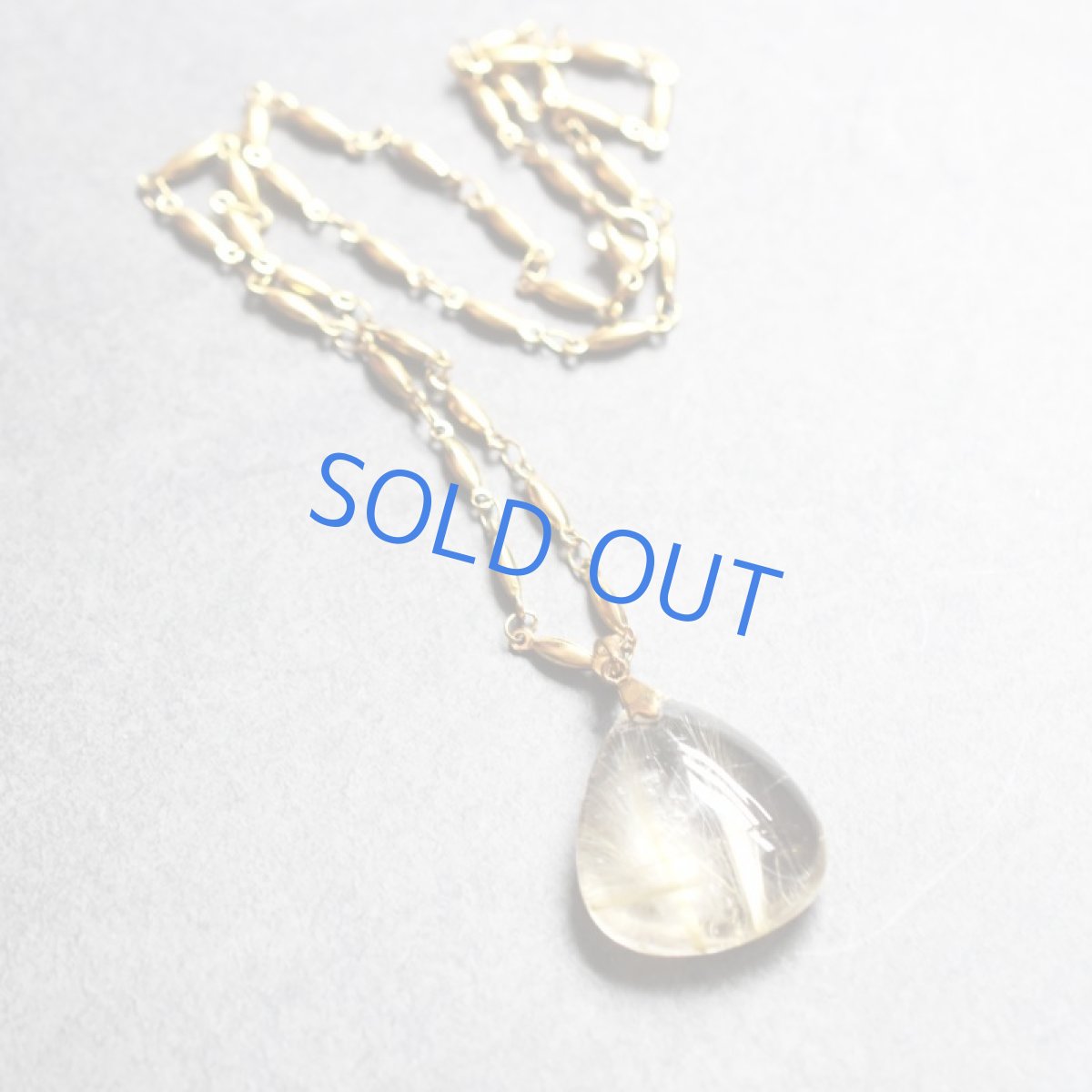 画像4: 春の新作【1点もの】超大粒　タイチン　ゴールドルチルクォーツ　サージカルステンレスネックレス  (4)