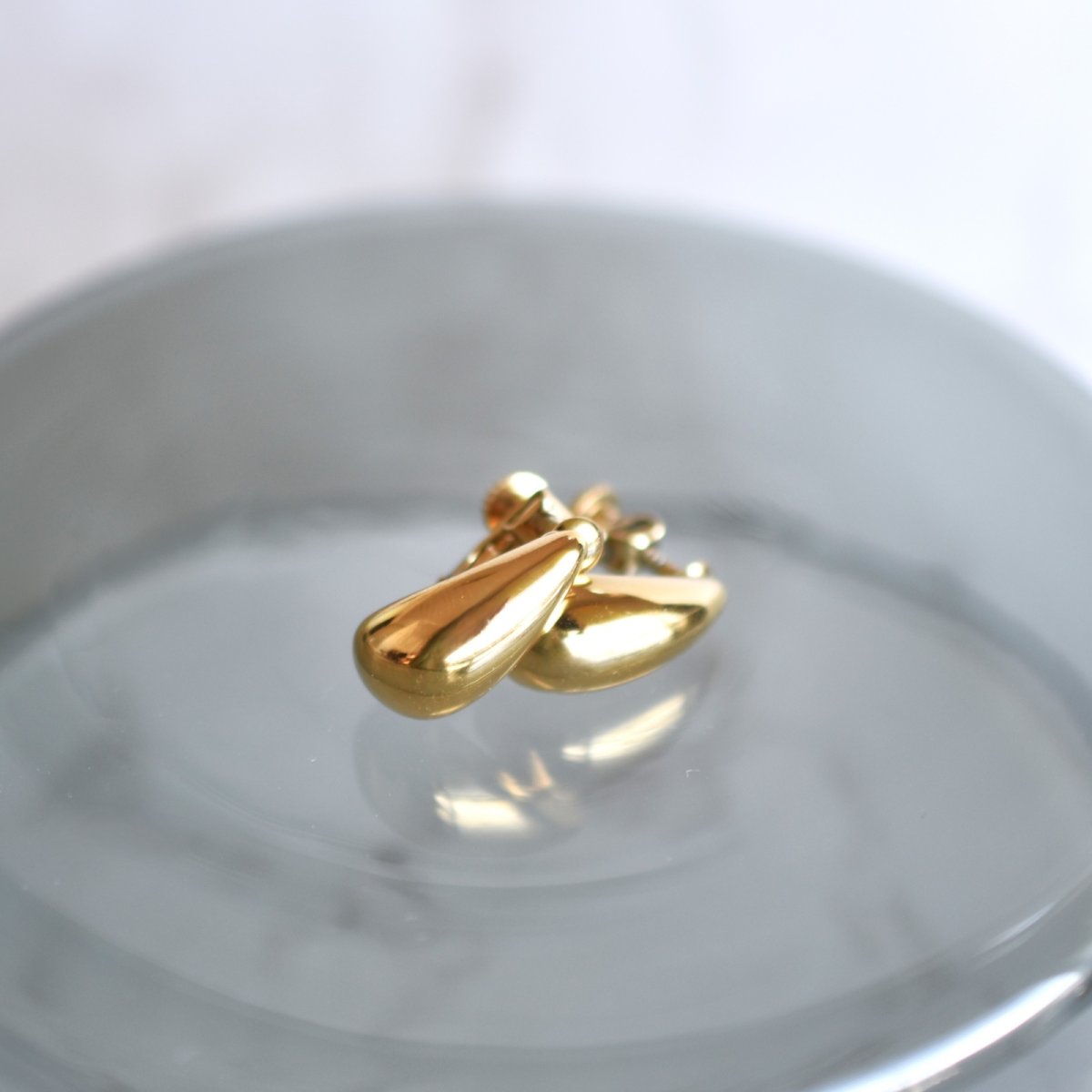 画像4: Creema特集掲載【金属アレルギー対応!】ピアス風 ティアドロップ しずく サージカルステンレスイヤリング   (4)