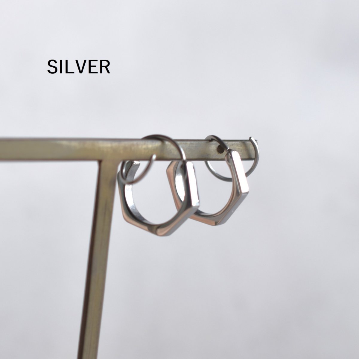 画像6: 秋の新作【金属アレルギー対応！】2連　重ね付け風　角フープ　カールフープピアス　サージカルステンレス  (6)