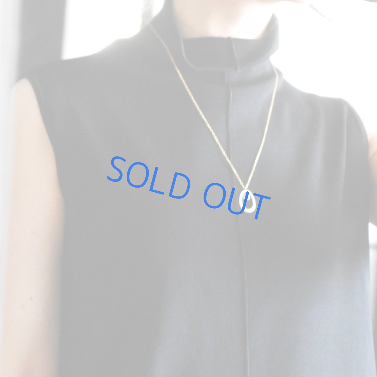 画像8: 特別商品【残り1】ブルーグレー淡水パール　オーバルリング　サージカルステンレスロングネックレス60cm (8)