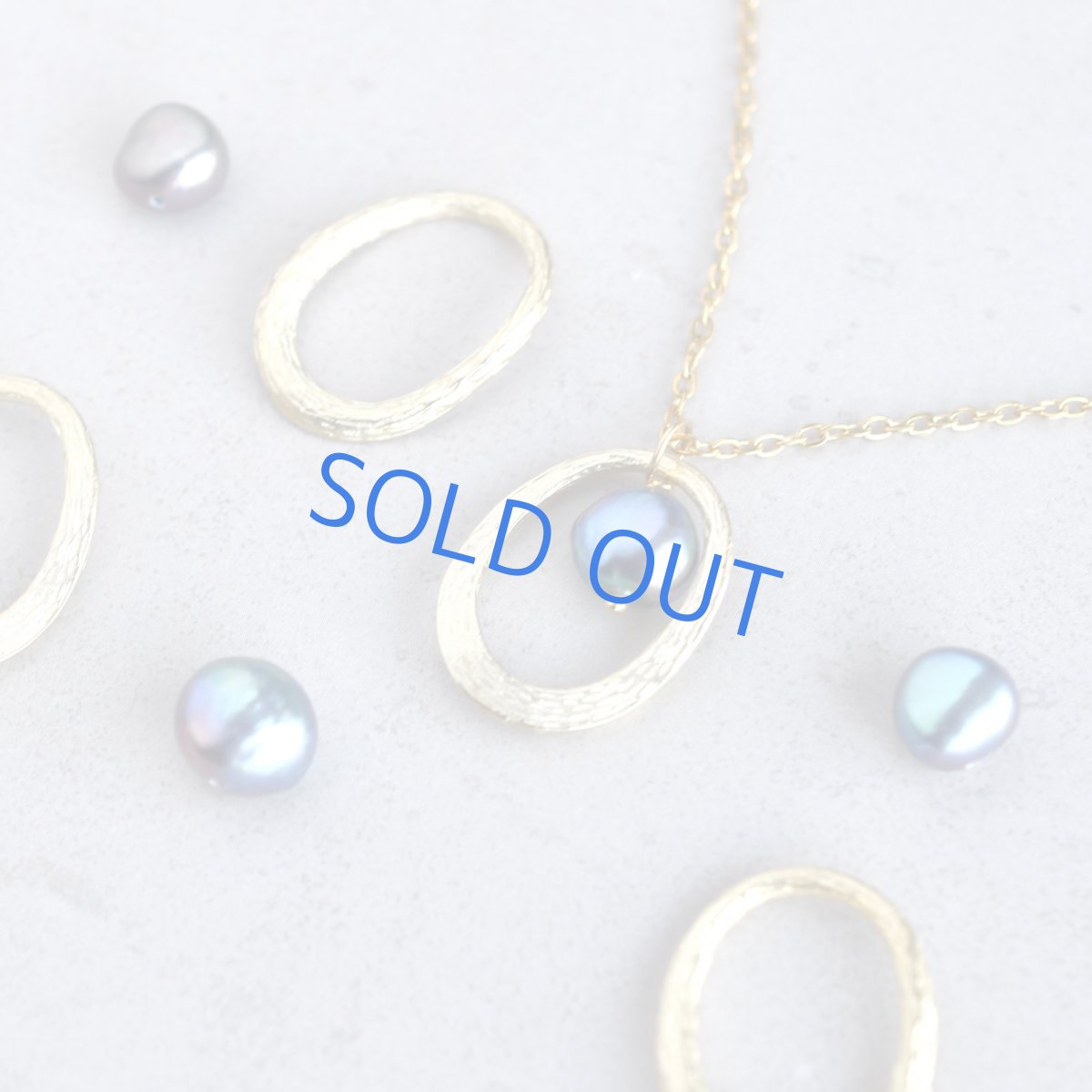 画像4: 特別商品【残り1】ブルーグレー淡水パール　オーバルリング　サージカルステンレスロングネックレス60cm (4)