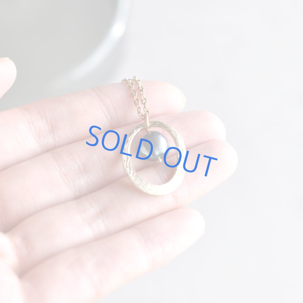 画像7: 特別商品【残り1】ブルーグレー淡水パール　オーバルリング　サージカルステンレスロングネックレス60cm (7)