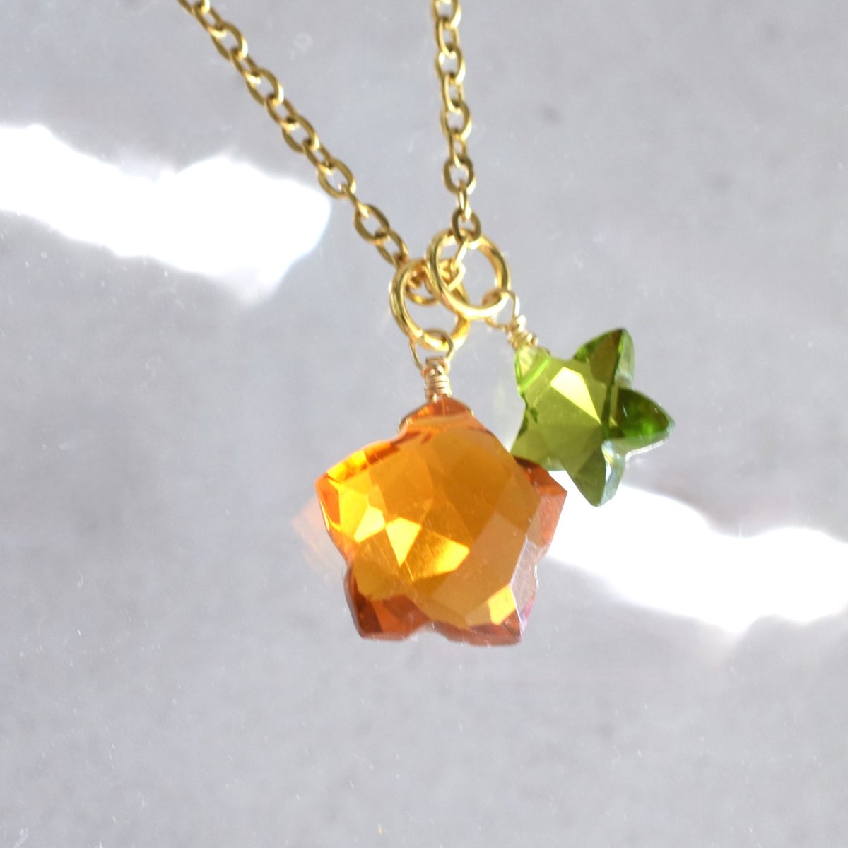 画像5: 秋の新作【残り25】秋色　アンバーイエロークォーツ　と　グリーンクォーツ　スター　サージカルステンレス40cm  (5)