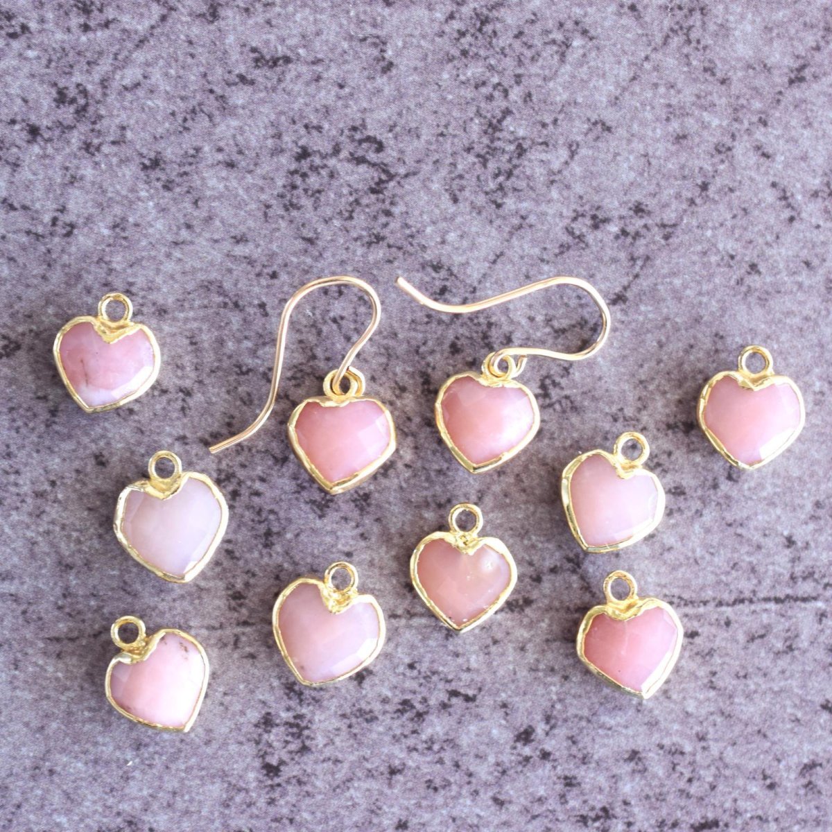 画像4: 秋の新作【限定数のみ・イヤリング変更可】小さなハート　ピンクオパール　フレーム　サージカルステンレスフックピアス  (4)