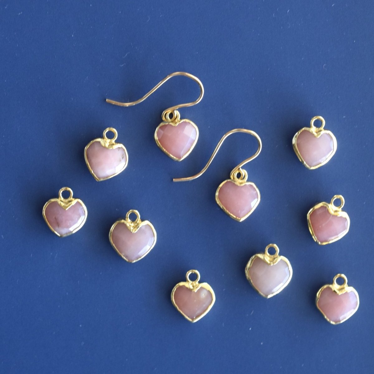 画像9: 秋の新作【限定数のみ・イヤリング変更可】小さなハート　ピンクオパール　フレーム　サージカルステンレスフックピアス  (9)