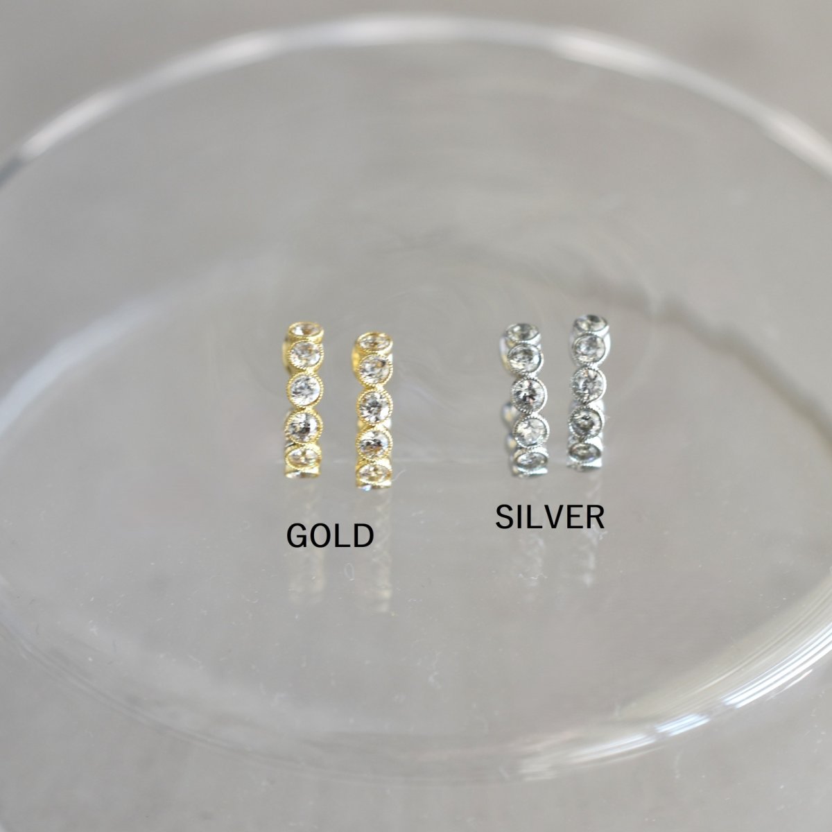 画像2:  秋の新作【金属アレルギー対応】フープピアス風！痛くなりにくい　ジルコニアフープ　ノンホールクリップピアス（イヤリング）  (2)