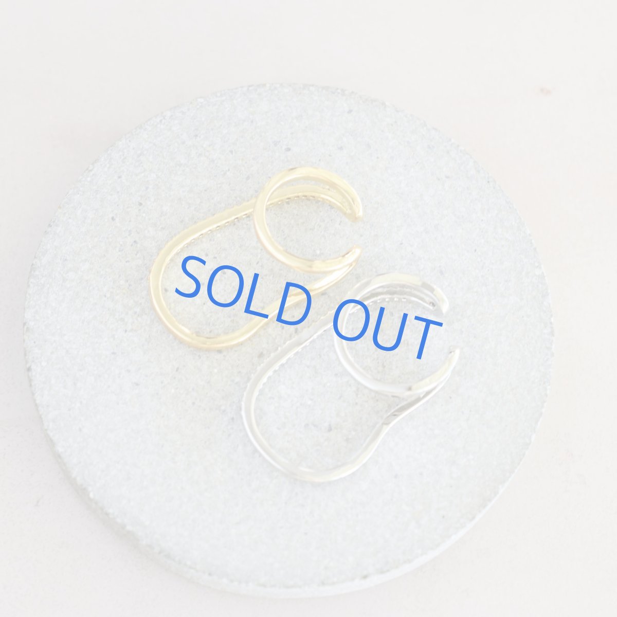 画像4: 残り各1【限定販売】煌めく　ジルコニア　ダブルライン　二本指リング（指輪） (4)