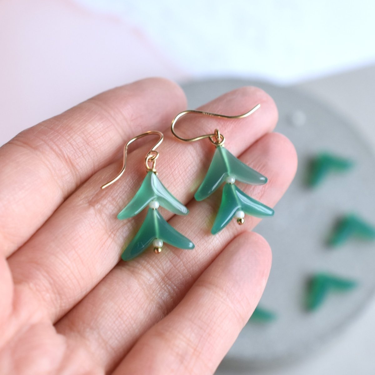 画像8:  冬の新作【限定14ペアのみ】クリスマスツリー　モミの木　グリーンオニキス　サージカルステンレスフックピアス  (8)