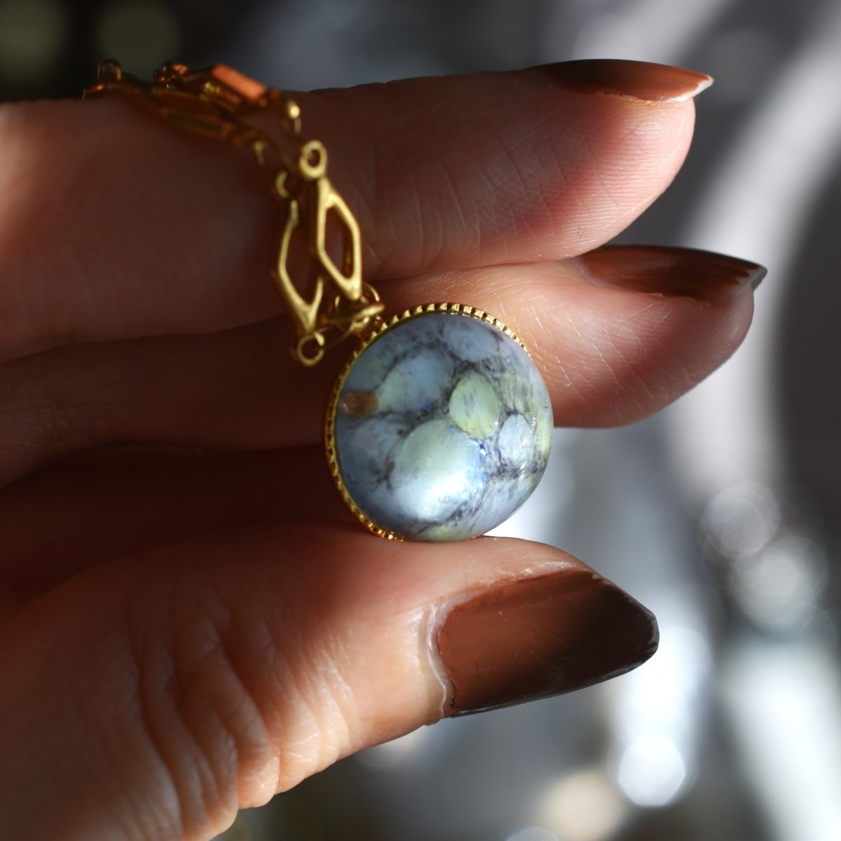 画像4: Creema特集掲載【残り13】2025年巳年！　ヘビ柄　ドラゴンズブレス　希少大粒　vintage　グレー　チェコガラス　ネックレス (4)