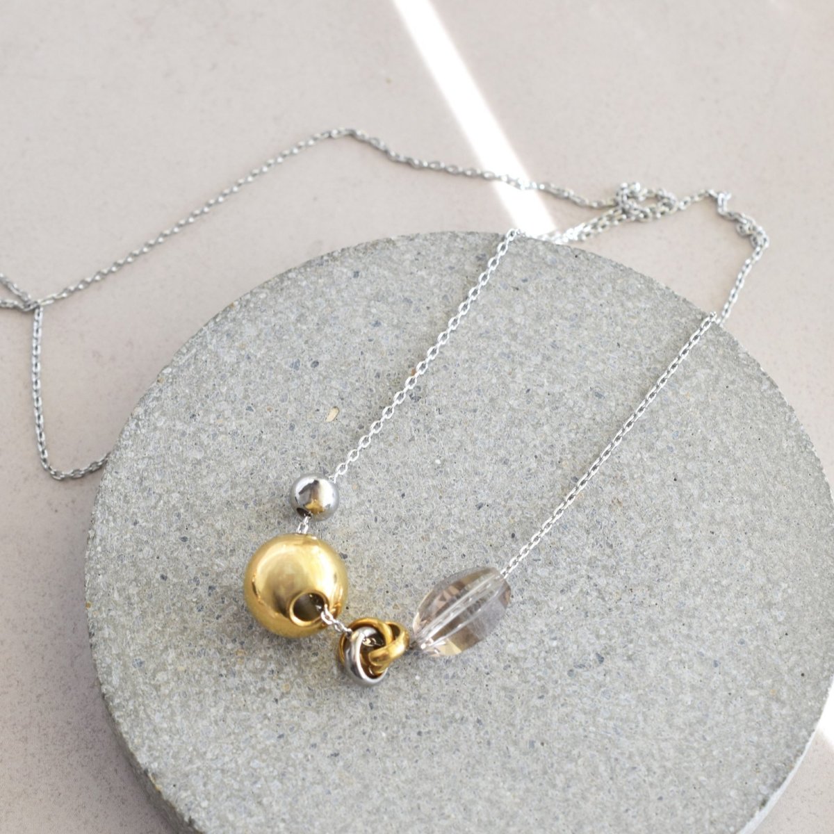 画像3: 冬の新作【限定数のみ】スモーキークォーツ　メタルボール　シルバーサージカルステンレスネックレス70cm  (3)