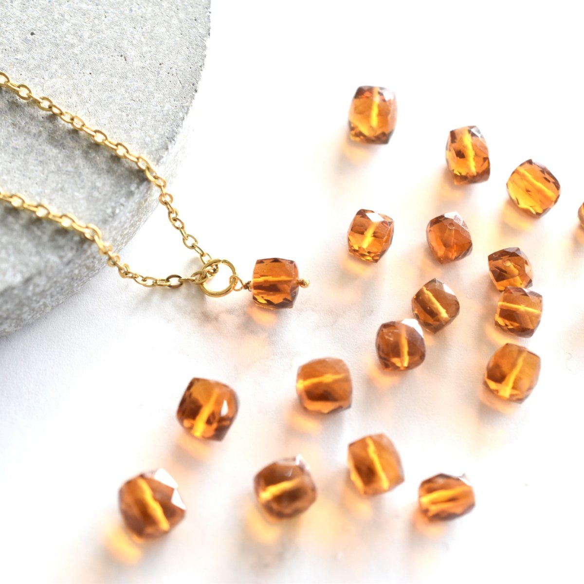 画像6: 再入荷・希少石！　ブラジル産　マデイラシトリン　ミニキューブ　サージカルステンレスネックレス (6)