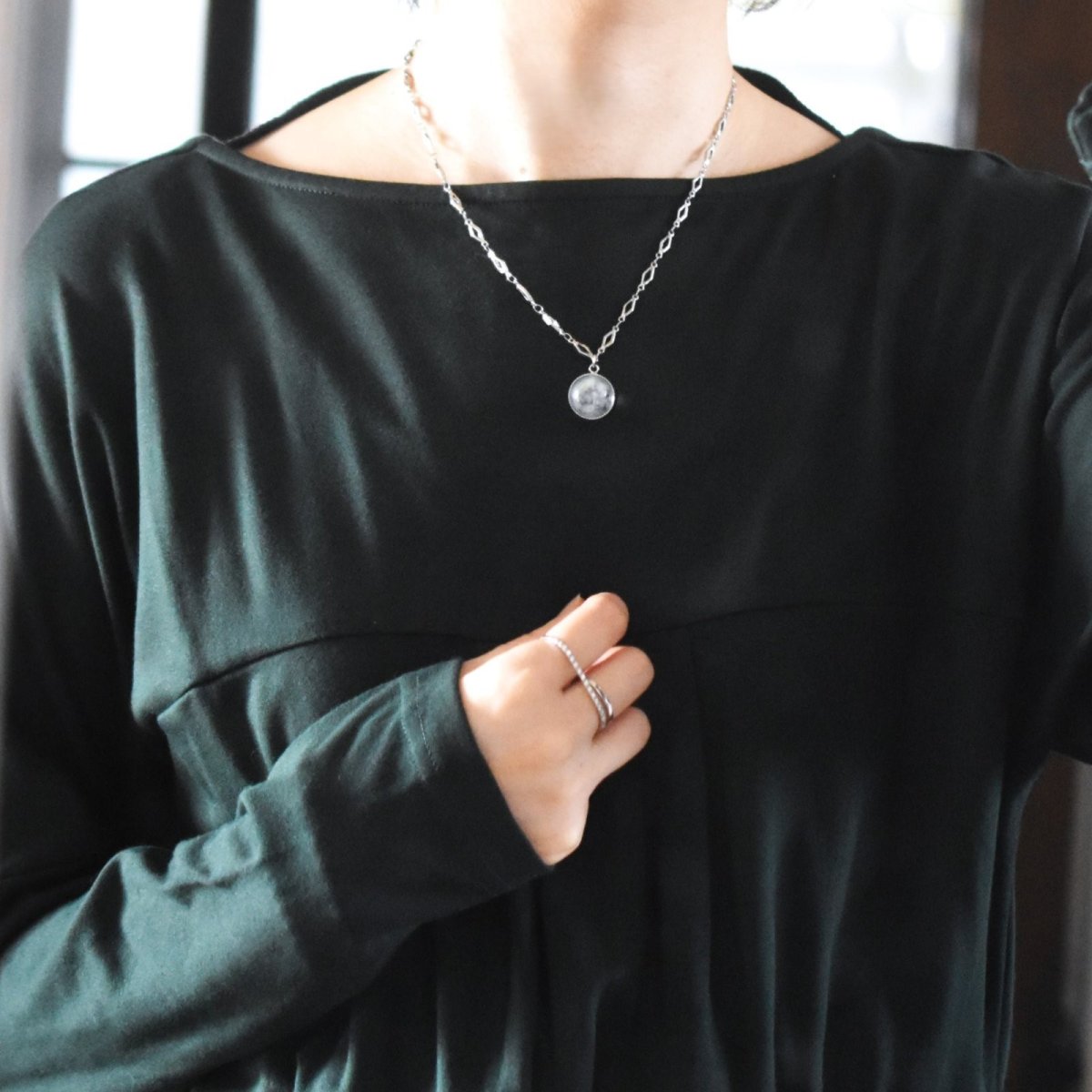 画像11: Creema特集掲載【残り13】2025年巳年！　ヘビ柄　ドラゴンズブレス　希少大粒　vintage　グレー　チェコガラス　ネックレス (11)