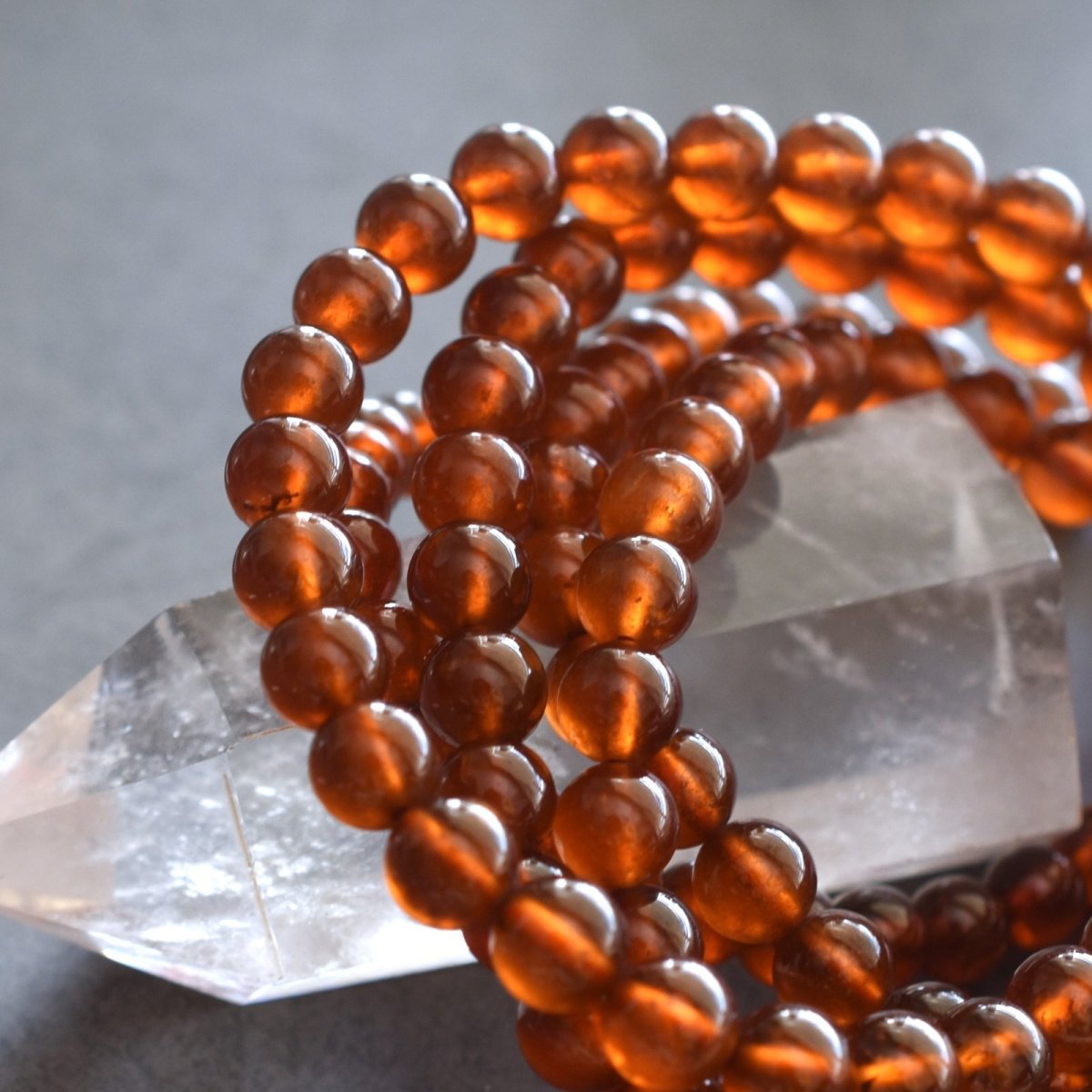 画像2: 春の新作【残り5・新年度お守り】スリランカ産 オレンジ ヘソナイト ガーネット 数珠 お守り ブレスレット  (2)