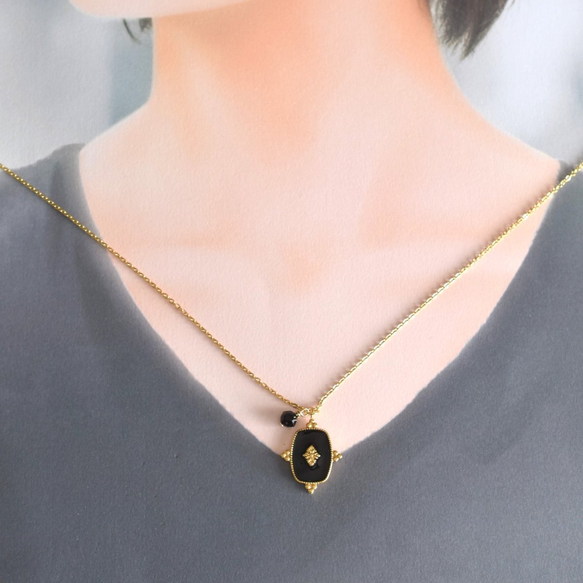 画像14: シルバー追加！【再入荷】人気！　 お守り　モリオン　付き　エンブレムブラックチャーム　　サージカルステンレスネックレス40cm  (14)