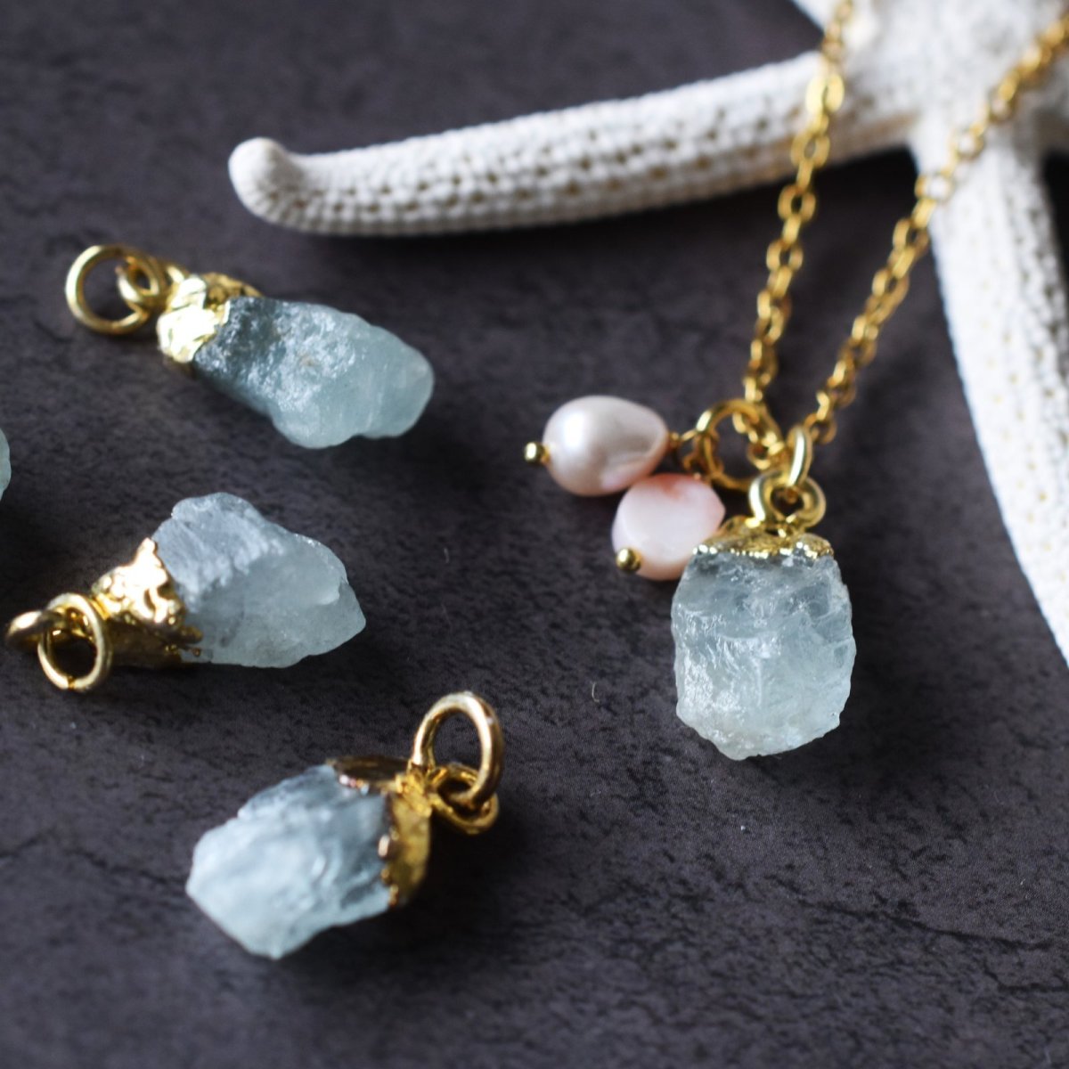 画像4: Creema特集掲載【選べる】原石　アクアマリン　天然ピンクコーラル&淡水パール付き　サージカルステンレス　40cmネックレス  (4)