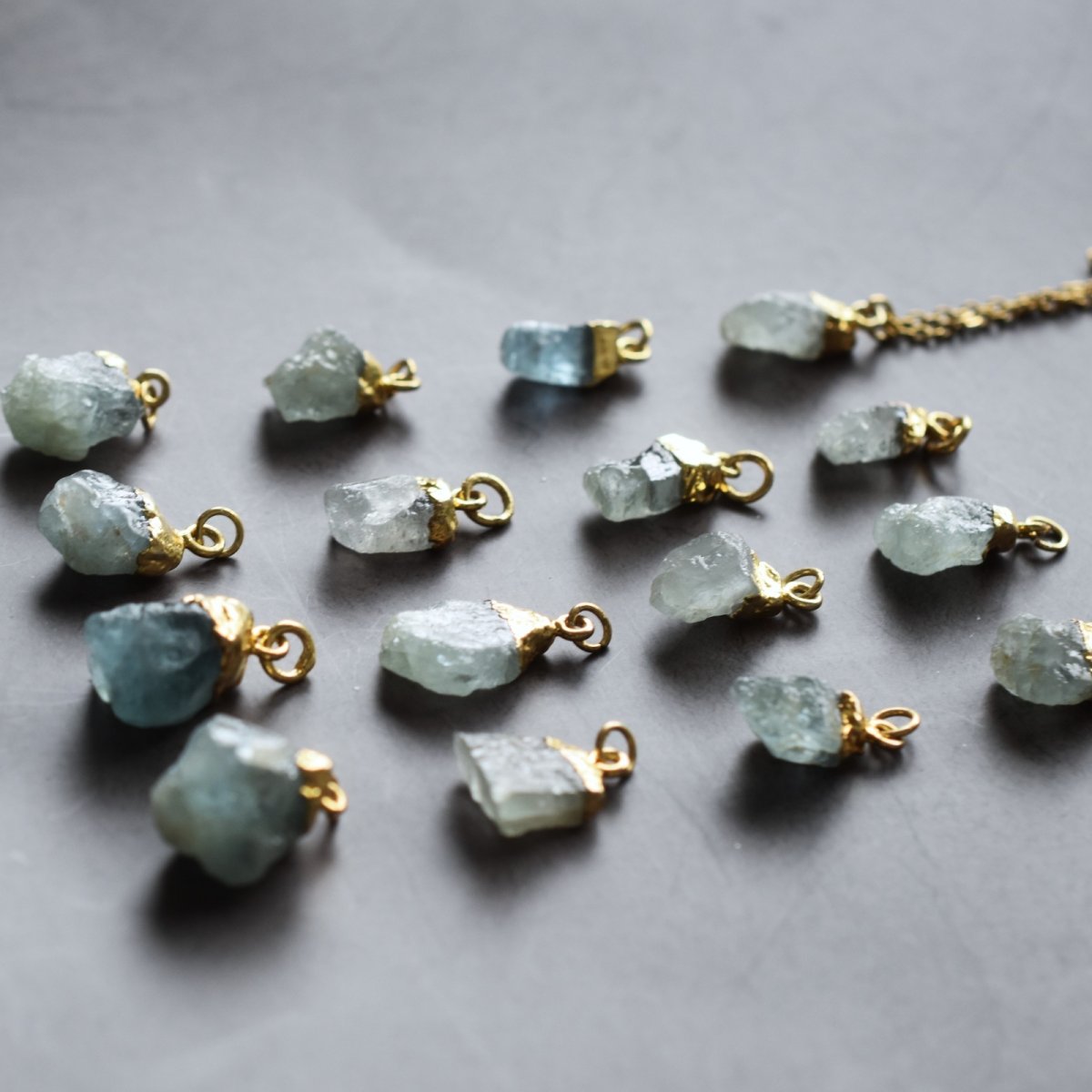 画像10: Creema特集掲載【選べる】原石　アクアマリン　天然ピンクコーラル&淡水パール付き　サージカルステンレス　40cmネックレス  (10)