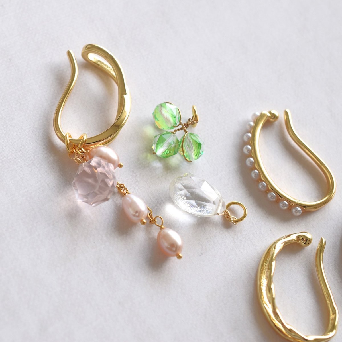画像5: 春の新作【金具選べる・片耳】桜の季節におすすめ 4種 天然石チャーム セット イヤーカフ  (5)
