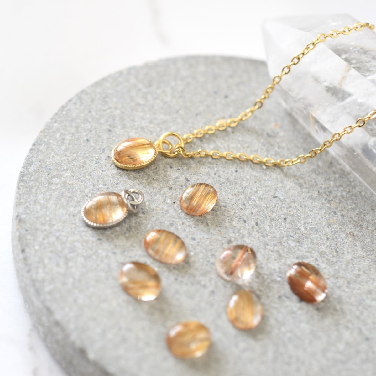 画像6: 春の新作【限定数のみ】ゴールドルチルクォーツ　ミニカボション　サージカルステンレスネックレス　40cm　  (6)