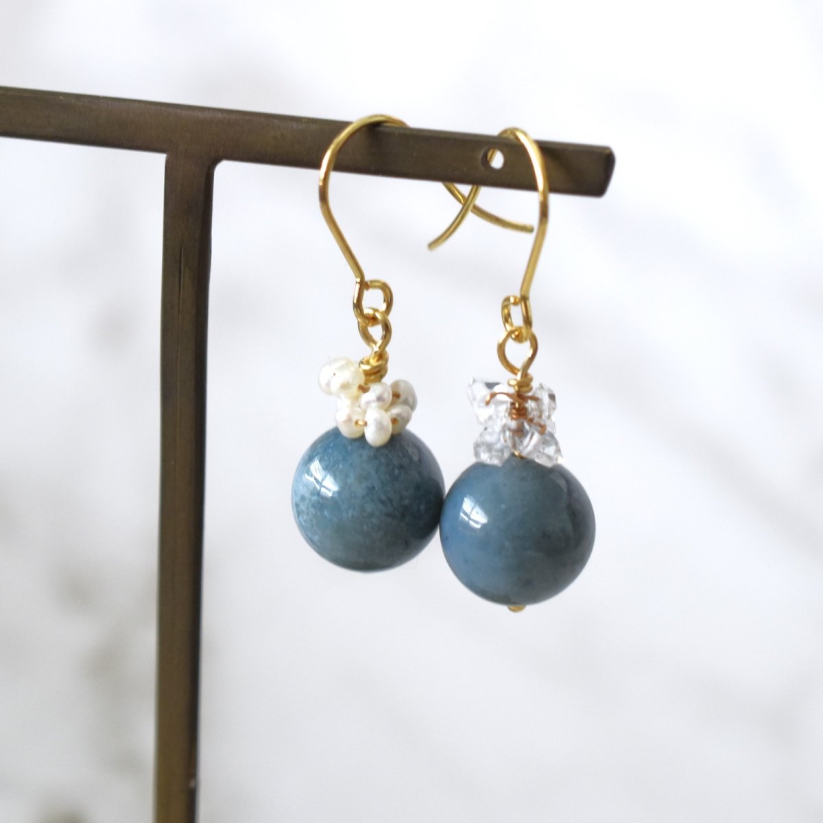 画像5: 春の新作【イヤリング変更可】希少！　天然色　青瑪瑙　サージカルステンレスフックピアス　  (5)