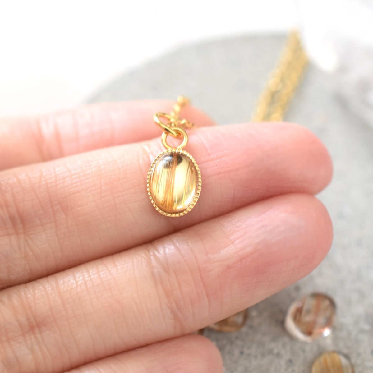 画像8: 春の新作【限定数のみ】ゴールドルチルクォーツ　ミニカボション　サージカルステンレスネックレス　40cm　  (8)