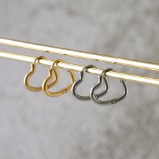 画像5: 春の新作【金属アレルギー対応・選べる】オープンハート　フープピアス　サージカルステンレス  (5)