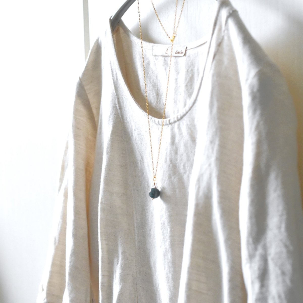 画像8: 春の新作【限定数のみ】希少！　グアテマラ産　マンサーノ翡翠　サージカルステンレスネックレス　40cm　 　  (8)