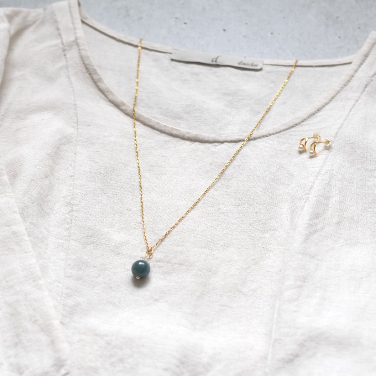 画像7: 春の新作【限定数のみ】希少！　グアテマラ産　マンサーノ翡翠　サージカルステンレスネックレス　40cm　 　  (7)